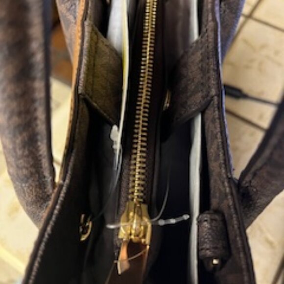 MIchael Kors handbag - Picture 5 of 7